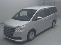 TOYOTA NOAH 2016