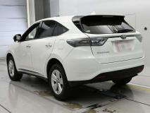 TOYOTA HARRIER 2017